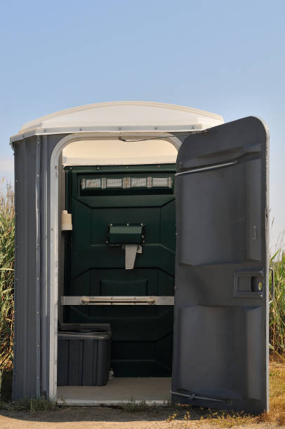 Best Portable toilet rental cost  in Zillah, WA